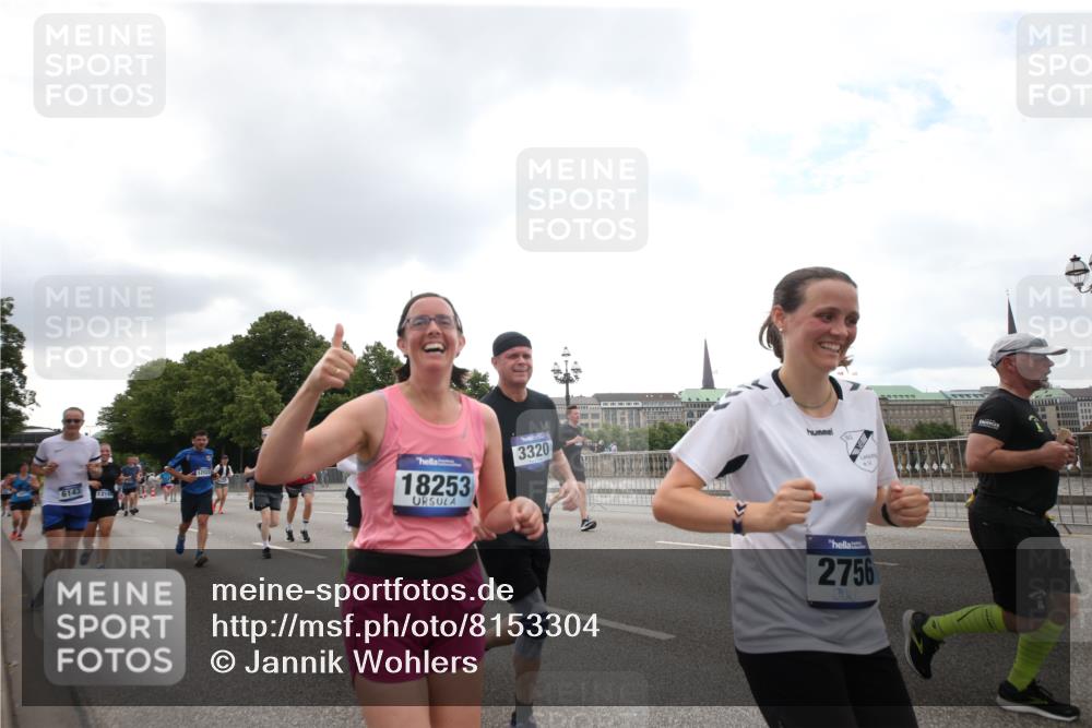 29.06.2025 - hella hamburg halbmarathon Jannik Wohlers http://msf.ph/oto/8153304 29.06.2025 10:47:58 Lombardsbrücke 1157, 1645, 2037, 2195, 2418, 2475, 2627, 2756, 2909, 2958, 3224, 3320, 3504, 3661, 3679, 3933, 4588, 5585, 5781, 5952, 6143, 7532, 8461, 8948, 9775, 9921, 10059, 10145, 11742, 12022, 12104, 12152, 12192, 12439, 12452, 12932, 13377, 13529, 13559, 13675, 13861, 13914, 14050, 15489, 15593, 15715, 15743, 16141, 16368, 16669, 16693, 16935, 16965, 17631, 17930, 18248, 18967 meine-sportfotos.de