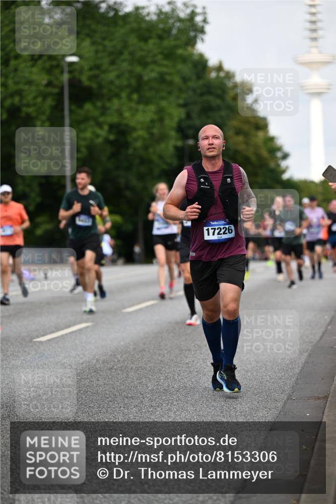 29.06.2025 - hella hamburg halbmarathon Dr. Thomas Lammeyer http://msf.ph/oto/8153306 29.06.2025 10:07:37 Kennedybrücke 1114, 1135, 1138, 1482, 1885, 2594, 2759, 2782, 3001, 3572, 4307, 4511, 4587, 5384, 5396, 5464, 6217, 6391, 6453, 7006, 7210, 7211, 7277, 7278, 7279, 7290, 7306, 7935, 8614, 9439, 9453, 9554, 10824, 11402 meine-sportfotos.de