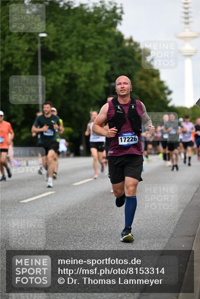 29.06.2025 - hella hamburg halbmarathon Dr. Thomas Lammeyer http://msf.ph/oto/8153314 29.06.2025 10:07:37 Kennedybrücke 1114, 1135, 1138, 1482, 1885, 2594, 2759, 2782, 3001, 3572, 4307, 4511, 4587, 5384, 5396, 5464, 6217, 6391, 6453, 7006, 7210, 7211, 7277, 7278, 7279, 7290, 7306, 7935, 8614, 9439, 9453, 9554, 10824, 11402 meine-sportfotos.de