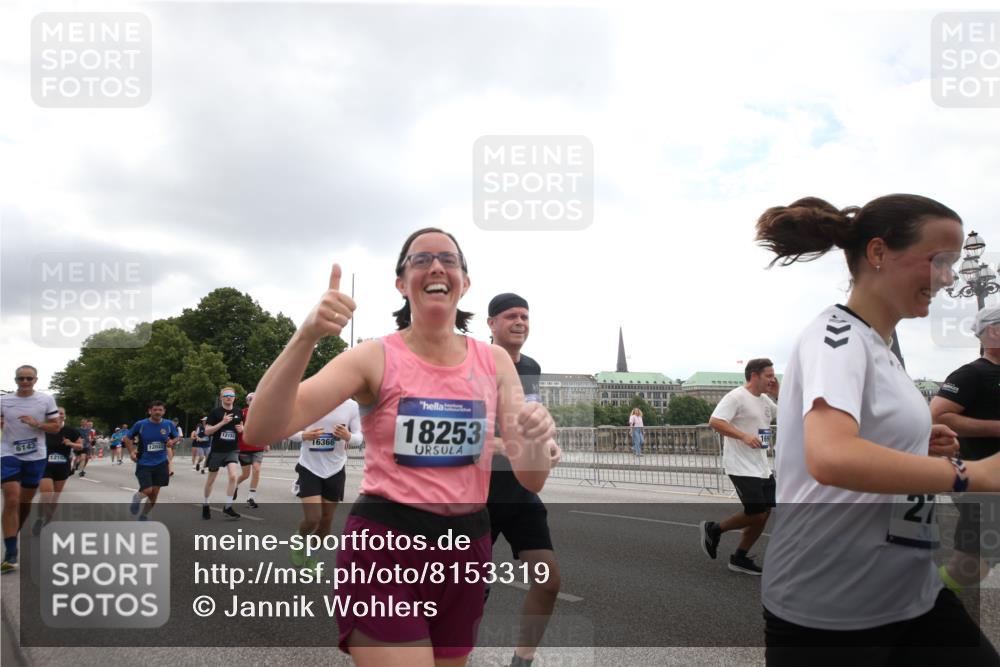 29.06.2025 - hella hamburg halbmarathon Jannik Wohlers http://msf.ph/oto/8153319 29.06.2025 10:47:59 Lombardsbrücke 1157, 1645, 2037, 2195, 2418, 2475, 2627, 2756, 2909, 3224, 3320, 3504, 3661, 3679, 3933, 4588, 5585, 5781, 5952, 6143, 7532, 8461, 8948, 9775, 9921, 10059, 10145, 12022, 12104, 12152, 12192, 12439, 12452, 12932, 13377, 13529, 13559, 13675, 13861, 13914, 14050, 15489, 15593, 15715, 15743, 16141, 16368, 16669, 16693, 16935, 16965, 17631, 17930, 18248, 18967 meine-sportfotos.de