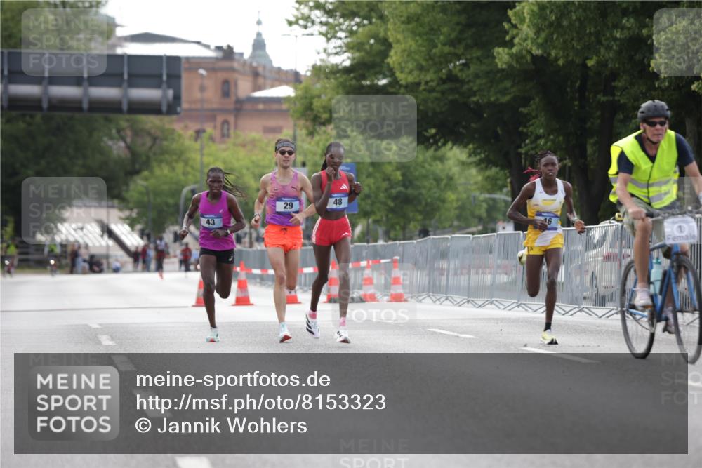 29.06.2025 - hella hamburg halbmarathon Jannik Wohlers http://msf.ph/oto/8153323 29.06.2025 09:34:36 Lombardsbrücke  meine-sportfotos.de