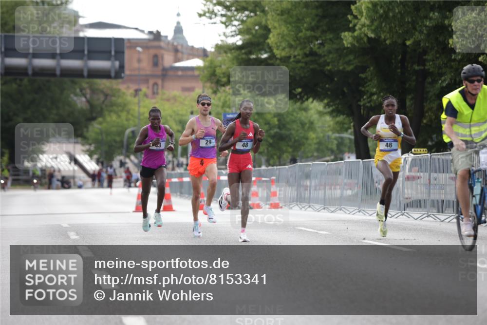 29.06.2025 - hella hamburg halbmarathon Jannik Wohlers http://msf.ph/oto/8153341 29.06.2025 09:34:36 Lombardsbrücke  meine-sportfotos.de