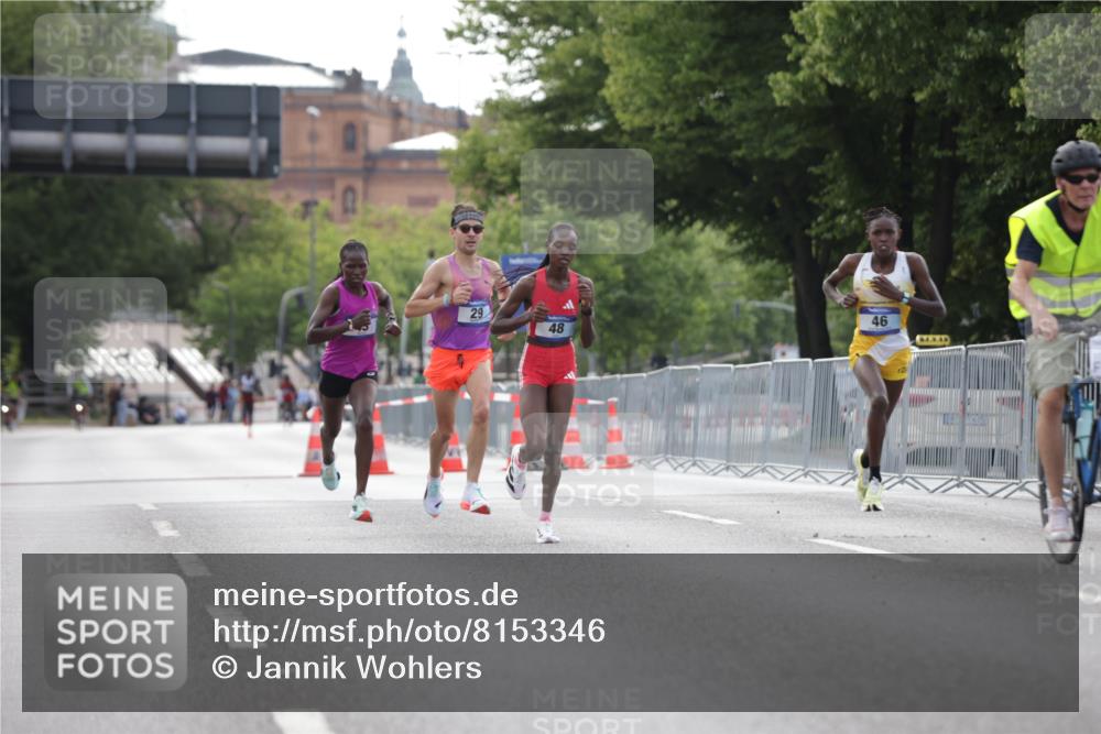 29.06.2025 - hella hamburg halbmarathon Jannik Wohlers http://msf.ph/oto/8153346 29.06.2025 09:34:36 Lombardsbrücke  meine-sportfotos.de
