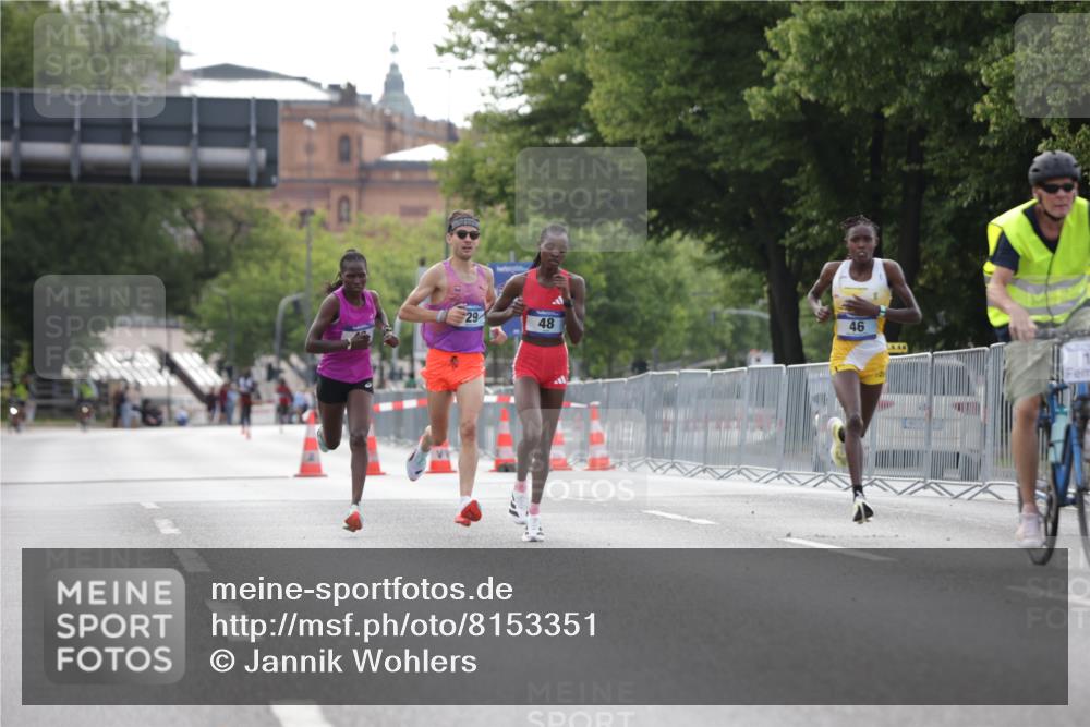 29.06.2025 - hella hamburg halbmarathon Jannik Wohlers http://msf.ph/oto/8153351 29.06.2025 09:34:36 Lombardsbrücke  meine-sportfotos.de