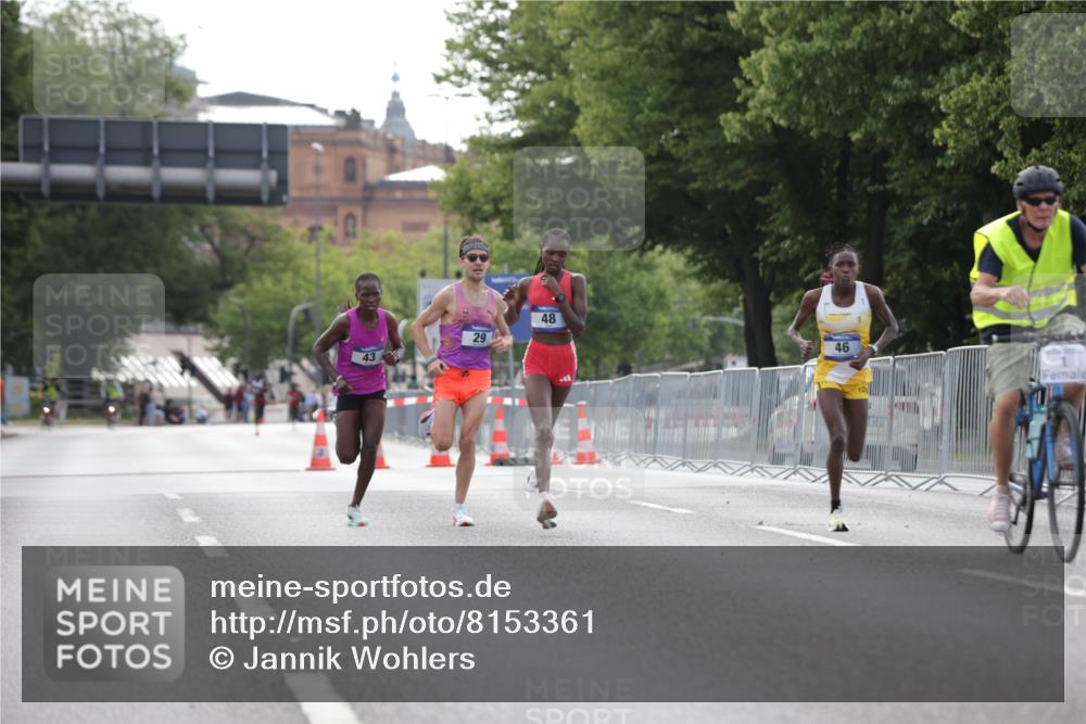 29.06.2025 - hella hamburg halbmarathon Jannik Wohlers http://msf.ph/oto/8153361 29.06.2025 09:34:36 Lombardsbrücke  meine-sportfotos.de