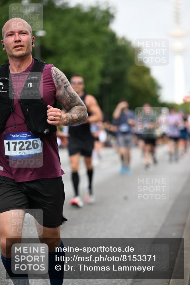 29.06.2025 - hella hamburg halbmarathon Dr. Thomas Lammeyer http://msf.ph/oto/8153371 29.06.2025 10:07:39 Kennedybrücke 1114, 1482, 1885, 2594, 2759, 2782, 3001, 3572, 4307, 4511, 4587, 5384, 5396, 5464, 5613, 6217, 6391, 6453, 7006, 7210, 7211, 7277, 7278, 7279, 7290, 7306, 7935, 8614, 9453, 9554, 10824, 11402 meine-sportfotos.de