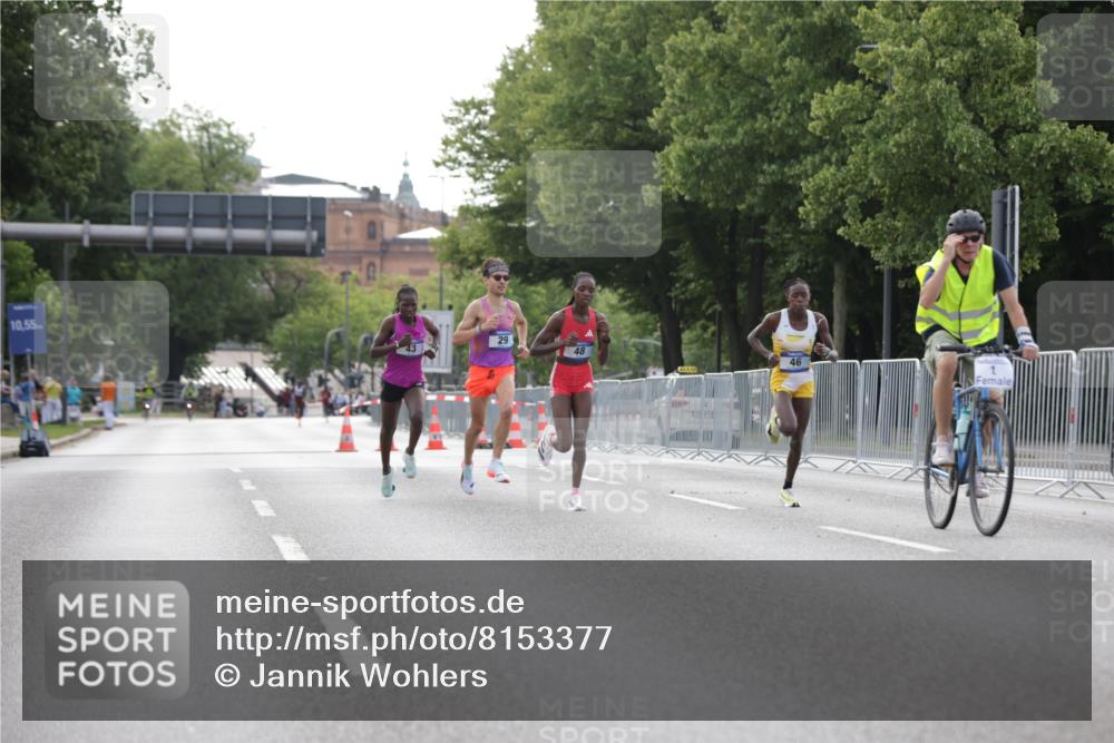 29.06.2025 - hella hamburg halbmarathon Jannik Wohlers http://msf.ph/oto/8153377 29.06.2025 09:34:37 Lombardsbrücke 29, 43, 46, 48 meine-sportfotos.de