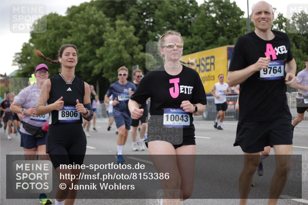 29.06.2025 - hella hamburg halbmarathon Jannik Wohlers http://msf.ph/oto/8153386 29.06.2025 10:53:01 Lombardsbrücke 1340, 1709, 1900, 1906, 1984, 2065, 2409, 2429, 3226, 4195, 4595, 5428, 5562, 5815, 6041, 6044, 7068, 7483, 7611, 7876, 8189, 8212, 8414, 8515, 8906, 9077, 9456, 9685, 9764, 9785, 10043, 10175, 10490, 11489, 11914, 12068, 12082, 12193, 12219, 12259, 12280, 12459, 12700, 13011, 13072, 13326, 13351, 14038, 14065, 14419, 14761, 15498, 16979, 17012, 17236, 17577, 17600, 18057, 18079, 18144, 18311, 18523, 18532, 18593, 18609 meine-sportfotos.de