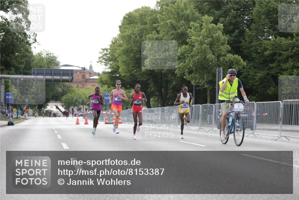 29.06.2025 - hella hamburg halbmarathon Jannik Wohlers http://msf.ph/oto/8153387 29.06.2025 09:34:37 Lombardsbrücke 29, 43, 46, 48 meine-sportfotos.de