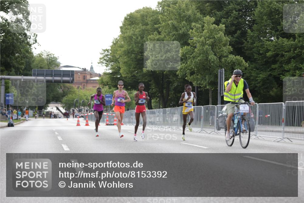 29.06.2025 - hella hamburg halbmarathon Jannik Wohlers http://msf.ph/oto/8153392 29.06.2025 09:34:37 Lombardsbrücke 29, 43, 46, 48 meine-sportfotos.de