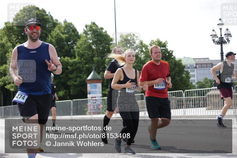 29.06.2025 - hella hamburg halbmarathon Jannik Wohlers http://msf.ph/oto/8153408 29.06.2025 10:15:44 Lombardsbrücke 1156, 1308, 1651, 2071, 2076, 2165, 2436, 2803, 2835, 3134, 4637, 4828, 5046, 5423, 7897, 8169, 8274, 8554, 9601, 9784, 9802, 9881, 10107, 10183, 10292, 10844, 10990, 11113, 11303, 11478, 11818, 12628, 14543, 15332, 15487, 15571, 15724, 15889, 16921, 17592, 17692, 18641, 18735, 19030 meine-sportfotos.de