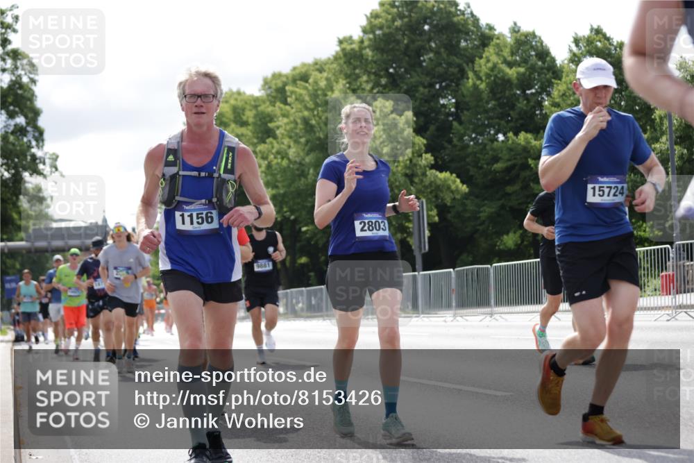 29.06.2025 - hella hamburg halbmarathon Jannik Wohlers http://msf.ph/oto/8153426 29.06.2025 10:15:45 Lombardsbrücke 1156, 1308, 1651, 2071, 2076, 2165, 2436, 2803, 2835, 3134, 3648, 4637, 4828, 5046, 5423, 7897, 8169, 8274, 8554, 9601, 9784, 9802, 9881, 10107, 10183, 10292, 10844, 10990, 11113, 11818, 12572, 12628, 13215, 14543, 15332, 15487, 15571, 15724, 15889, 16921, 17592, 17692, 18735, 19030 meine-sportfotos.de