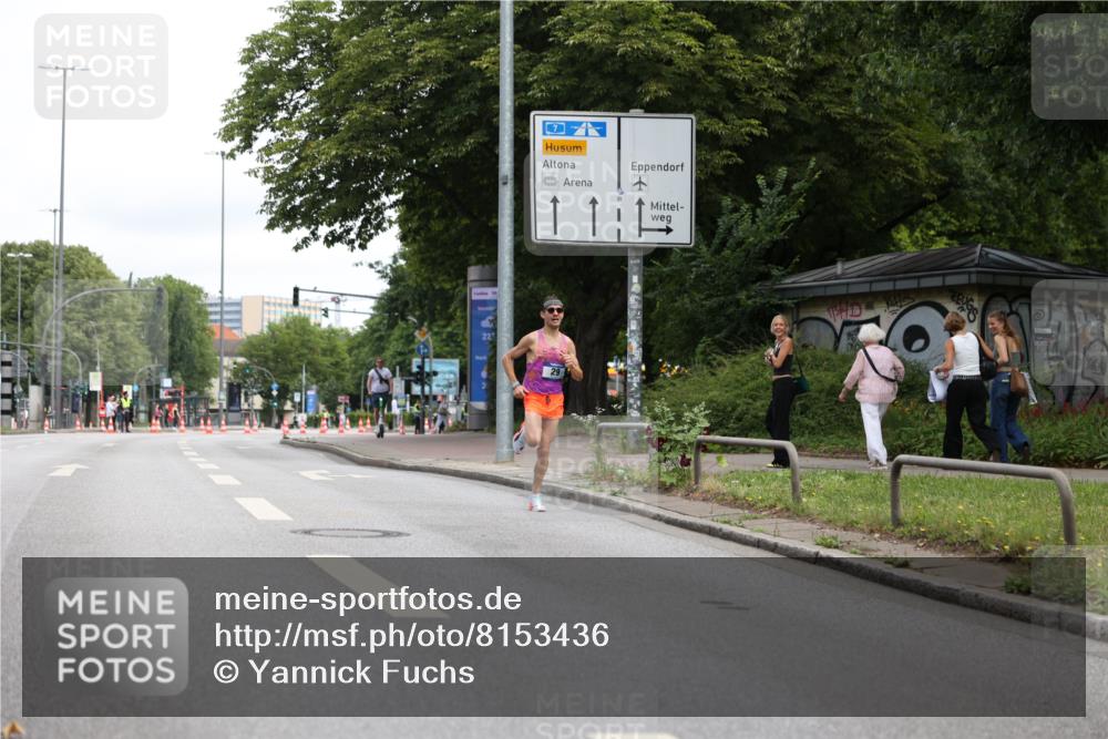 29.06.2025 - hella hamburg halbmarathon Yannick Fuchs http://msf.ph/oto/8153436 29.06.2025 10:05:15 20KM 29 meine-sportfotos.de