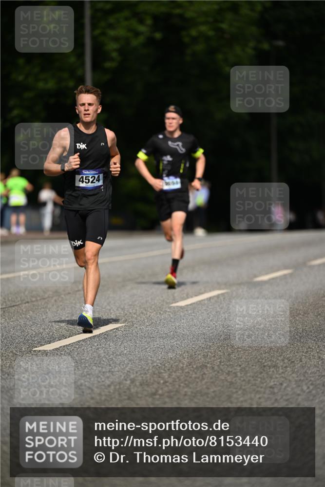 29.06.2025 - hella hamburg halbmarathon Dr. Thomas Lammeyer http://msf.ph/oto/8153440 29.06.2025 09:42:16 Kennedybrücke 4524 meine-sportfotos.de