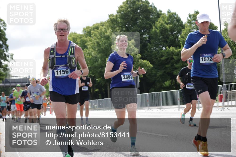 29.06.2025 - hella hamburg halbmarathon Jannik Wohlers http://msf.ph/oto/8153441 29.06.2025 10:15:45 Lombardsbrücke 1156, 1308, 1651, 2071, 2076, 2165, 2436, 2803, 2835, 3134, 3648, 4637, 4828, 5046, 5423, 7897, 8169, 8274, 8554, 9601, 9784, 9802, 9881, 10107, 10183, 10292, 10844, 10990, 11113, 11818, 12572, 12628, 13215, 14543, 15332, 15487, 15571, 15724, 15889, 16921, 17592, 17692, 18735, 19030 meine-sportfotos.de