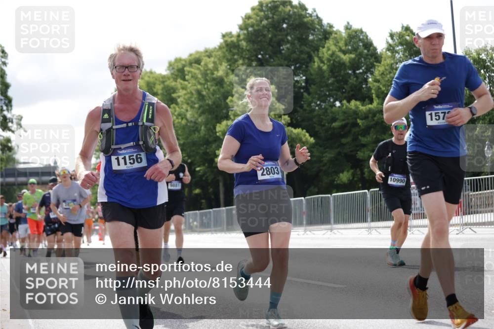 29.06.2025 - hella hamburg halbmarathon Jannik Wohlers http://msf.ph/oto/8153444 29.06.2025 10:15:45 Lombardsbrücke 1156, 1308, 1651, 2071, 2076, 2165, 2436, 2803, 2835, 3134, 3648, 4637, 4828, 5046, 5423, 7897, 8169, 8274, 8554, 9601, 9784, 9802, 9881, 10107, 10183, 10292, 10844, 10990, 11113, 11818, 12572, 12628, 13215, 14543, 15332, 15487, 15571, 15724, 15889, 16921, 17592, 17692, 18735, 19030 meine-sportfotos.de