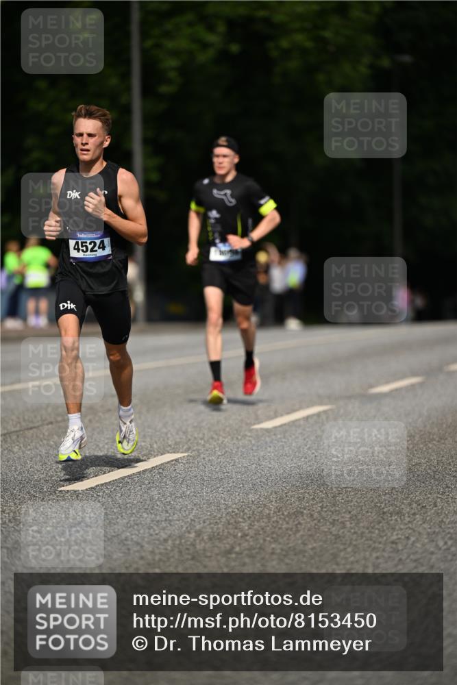 29.06.2025 - hella hamburg halbmarathon Dr. Thomas Lammeyer http://msf.ph/oto/8153450 29.06.2025 09:42:16 Kennedybrücke 4524 meine-sportfotos.de