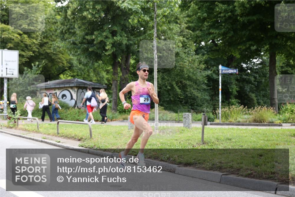 29.06.2025 - hella hamburg halbmarathon Yannick Fuchs http://msf.ph/oto/8153462 29.06.2025 10:05:17 20KM 29 meine-sportfotos.de