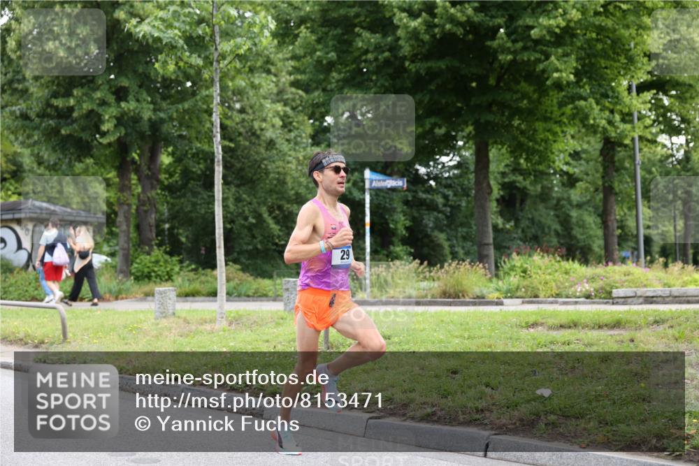 29.06.2025 - hella hamburg halbmarathon Yannick Fuchs http://msf.ph/oto/8153471 29.06.2025 10:05:17 20KM 29 meine-sportfotos.de