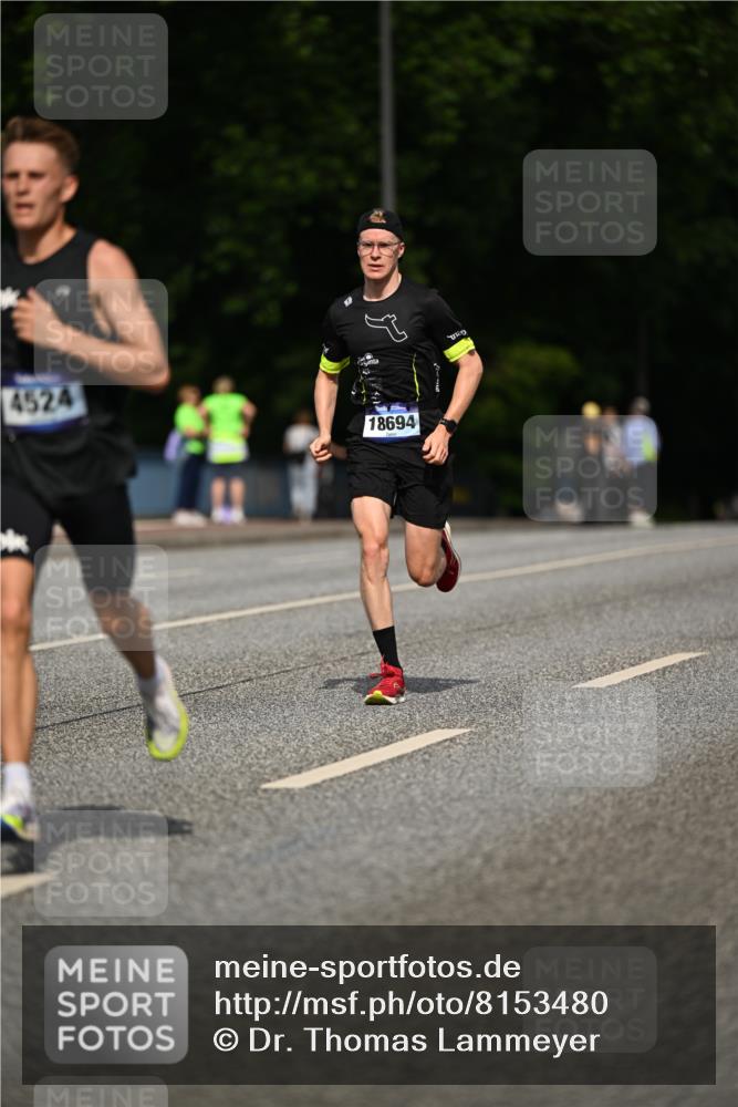 29.06.2025 - hella hamburg halbmarathon Dr. Thomas Lammeyer http://msf.ph/oto/8153480 29.06.2025 09:42:17 Kennedybrücke 4524 meine-sportfotos.de