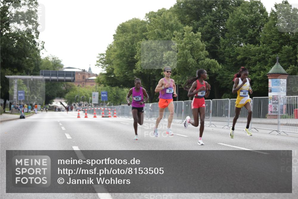 29.06.2025 - hella hamburg halbmarathon Jannik Wohlers http://msf.ph/oto/8153505 29.06.2025 09:34:39 Lombardsbrücke 29, 43, 46, 48 meine-sportfotos.de