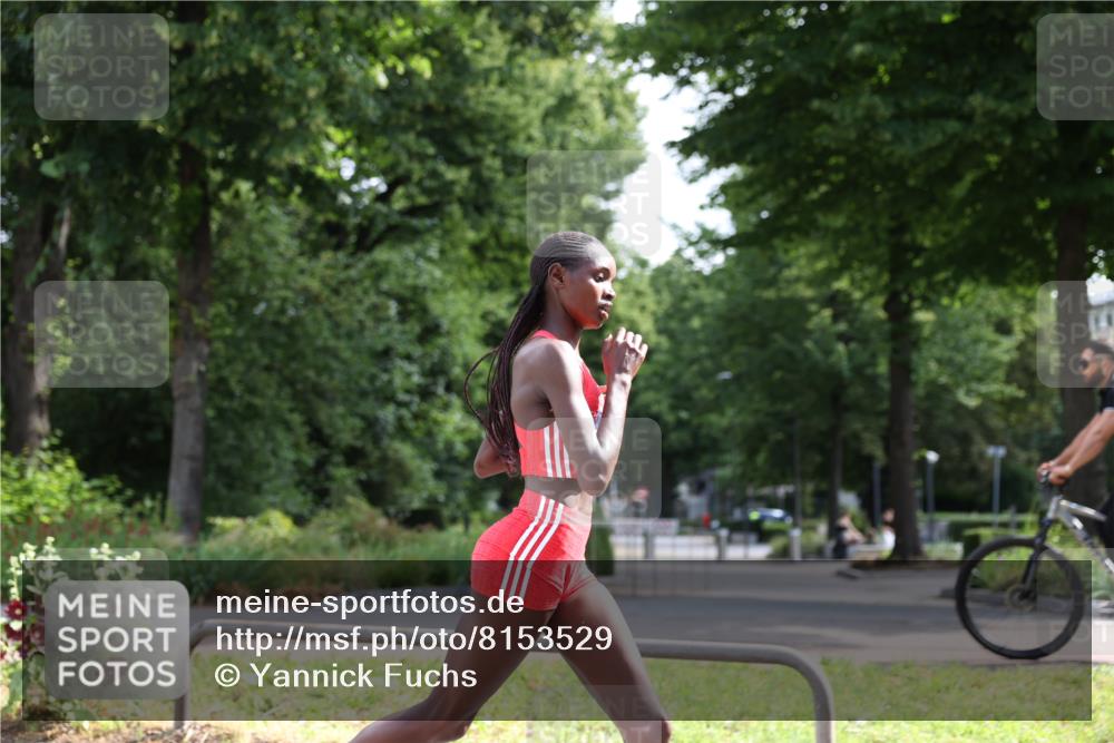 29.06.2025 - hella hamburg halbmarathon Yannick Fuchs http://msf.ph/oto/8153529 29.06.2025 10:06:10 20KM 43, 48 meine-sportfotos.de