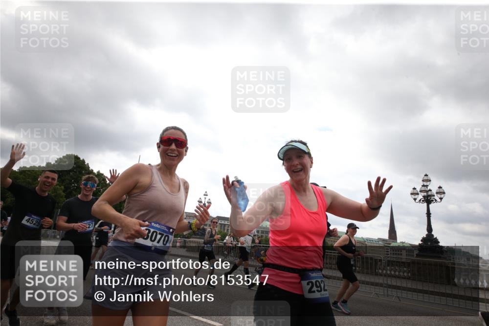 29.06.2025 - hella hamburg halbmarathon Jannik Wohlers http://msf.ph/oto/8153547 29.06.2025 10:48:59 Lombardsbrücke 1525, 1625, 2067, 2527, 2541, 2668, 2927, 3070, 3183, 3232, 3383, 3943, 4403, 4525, 4527, 4589, 4769, 4809, 5106, 5463, 6191, 6989, 7301, 7650, 7931, 7936, 8549, 9245, 9261, 10033, 10038, 10130, 10333, 10479, 10782, 10785, 11558, 11631, 11681, 12669, 13564, 13565, 14389, 14390, 15057, 15412, 16436, 16759, 17085, 17089, 17287, 17315, 17647, 17964, 18453, 18470 meine-sportfotos.de