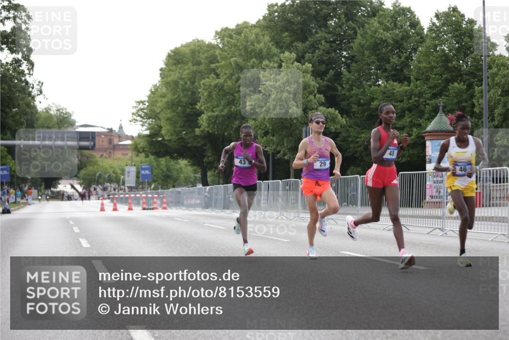 29.06.2025 - hella hamburg halbmarathon Jannik Wohlers http://msf.ph/oto/8153559 29.06.2025 09:34:39 Lombardsbrücke 29, 43, 46, 48 meine-sportfotos.de