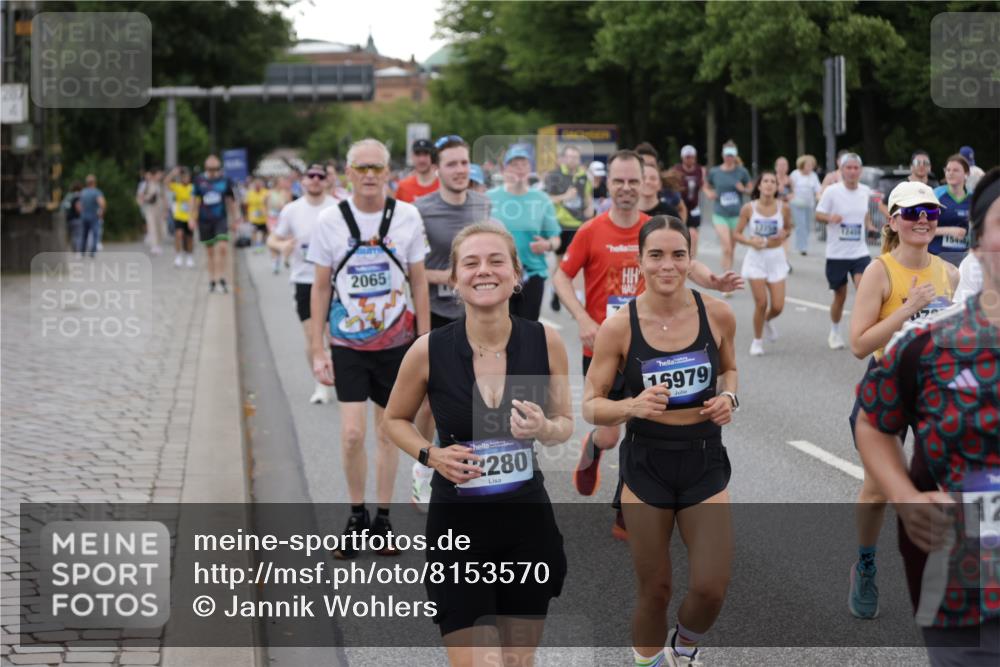 29.06.2025 - hella hamburg halbmarathon Jannik Wohlers http://msf.ph/oto/8153570 29.06.2025 10:53:07 Lombardsbrücke 1340, 1709, 1900, 1906, 1984, 2065, 2429, 3226, 4195, 4595, 5562, 5815, 5857, 6041, 6044, 6306, 6913, 6996, 7068, 7537, 7611, 7876, 7890, 8189, 8212, 8515, 8906, 9077, 9456, 9531, 9685, 9764, 9785, 10043, 10175, 10490, 11489, 11914, 12068, 12082, 12219, 12259, 12280, 12459, 13011, 13072, 13326, 13351, 14065, 14419, 14927, 15118, 15292, 15498, 15804, 15821, 15822, 16979, 17236, 17600, 17709, 18057, 18059, 18079, 18083, 18144, 18523, 18532, 18593, 18609 meine-sportfotos.de