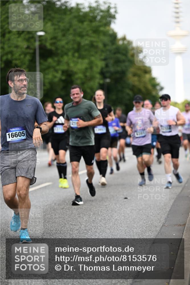29.06.2025 - hella hamburg halbmarathon Dr. Thomas Lammeyer http://msf.ph/oto/8153576 29.06.2025 10:07:43 Kennedybrücke 1114, 1885, 2594, 2683, 2759, 3001, 4307, 4511, 4587, 5384, 5396, 5464, 5613, 6217, 6391, 6453, 7006, 7277, 7278, 7279, 7306, 7935, 8469, 8614, 9453, 9554, 10389, 10824, 11402 meine-sportfotos.de