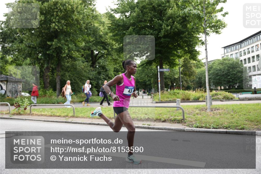 29.06.2025 - hella hamburg halbmarathon Yannick Fuchs http://msf.ph/oto/8153590 29.06.2025 10:06:38 20KM 43 meine-sportfotos.de