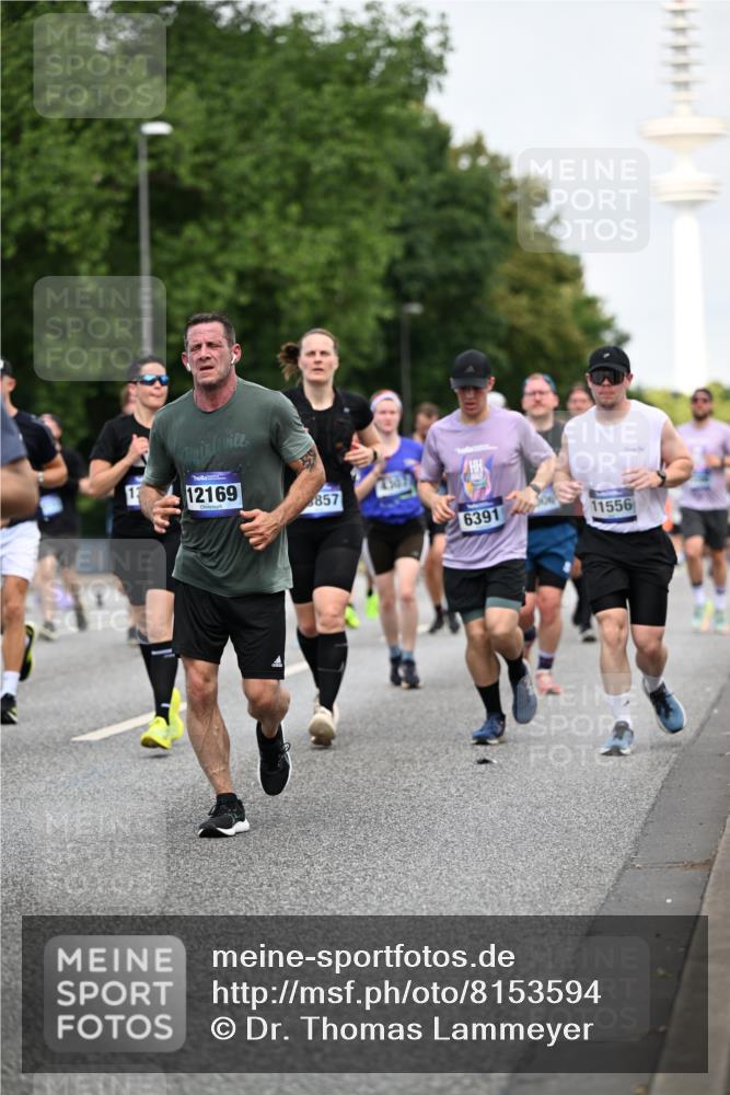 29.06.2025 - hella hamburg halbmarathon Dr. Thomas Lammeyer http://msf.ph/oto/8153594 29.06.2025 10:07:44 Kennedybrücke 1114, 1885, 2594, 2683, 2759, 3001, 4307, 4511, 4587, 5384, 5396, 5464, 5613, 6217, 6391, 6453, 7006, 7277, 7278, 7279, 7306, 7935, 8469, 8614, 9453, 9554, 10389, 11402 meine-sportfotos.de