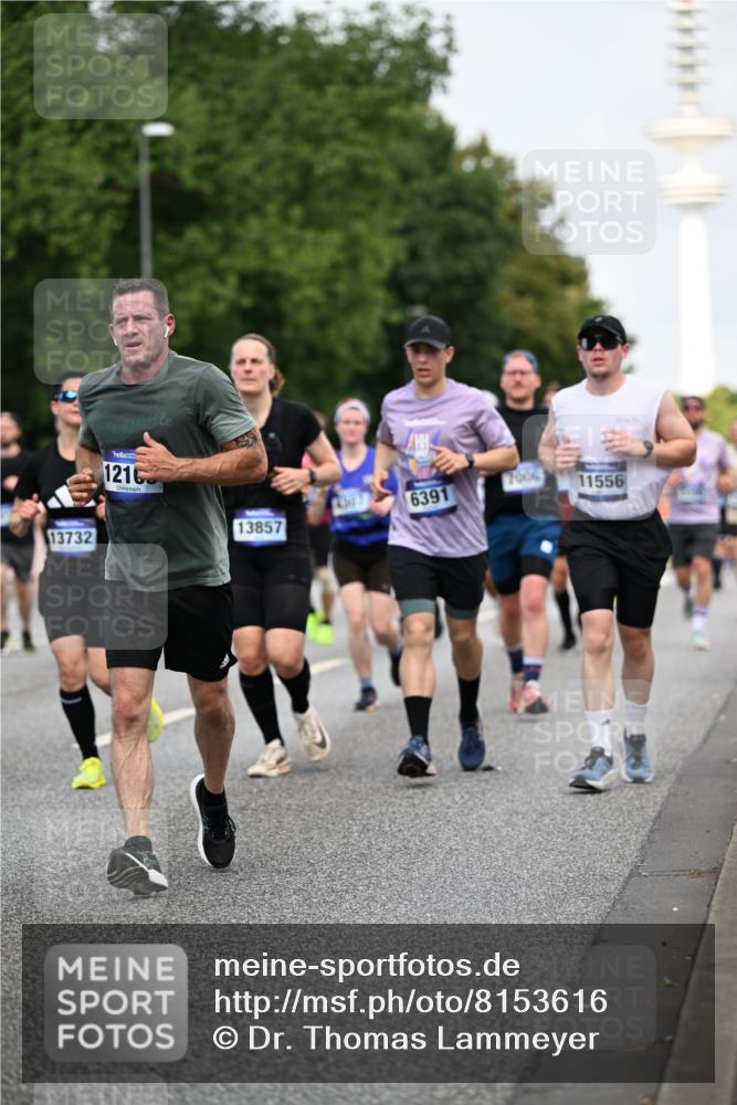 29.06.2025 - hella hamburg halbmarathon Dr. Thomas Lammeyer http://msf.ph/oto/8153616 29.06.2025 10:07:45 Kennedybrücke 1114, 1885, 2594, 2683, 2759, 3001, 4307, 4511, 4587, 5384, 5396, 5464, 5613, 6217, 6391, 6453, 7006, 7277, 7278, 7279, 7306, 7935, 8469, 8614, 9453, 10389, 11402 meine-sportfotos.de