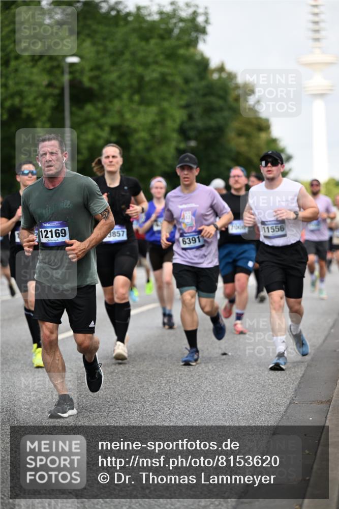 29.06.2025 - hella hamburg halbmarathon Dr. Thomas Lammeyer http://msf.ph/oto/8153620 29.06.2025 10:07:45 Kennedybrücke 1114, 1885, 2594, 2683, 2759, 3001, 4307, 4511, 4587, 5384, 5396, 5464, 5613, 6217, 6391, 6453, 7006, 7277, 7278, 7279, 7306, 7935, 8469, 8614, 9453, 10389, 11402 meine-sportfotos.de