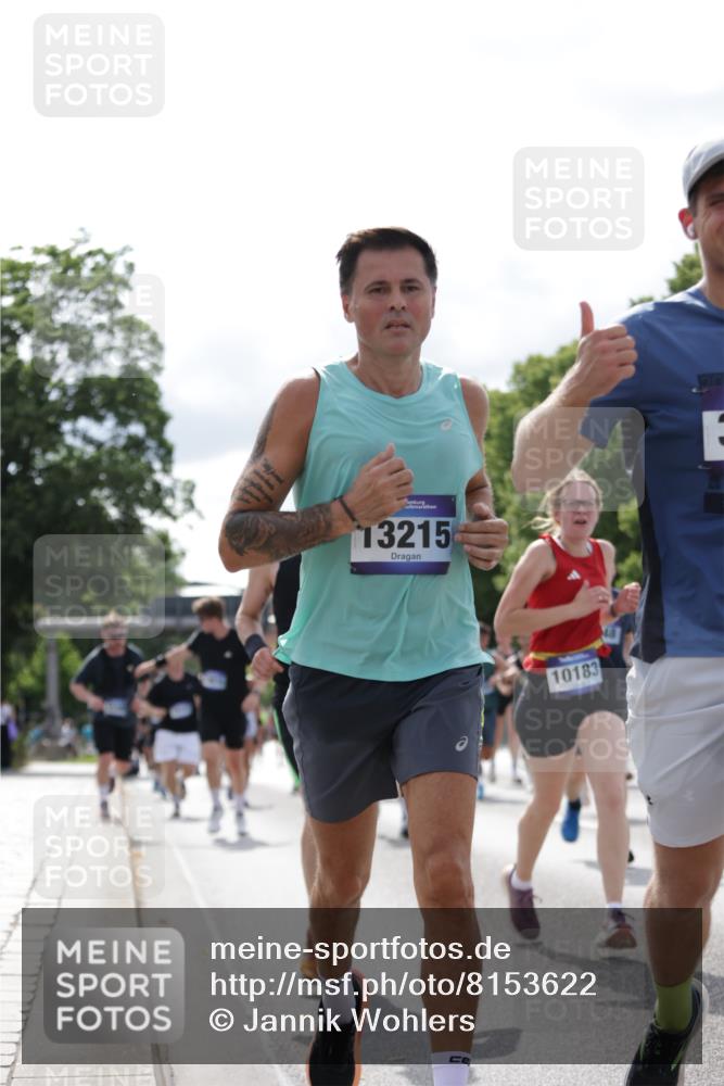 29.06.2025 - hella hamburg halbmarathon Jannik Wohlers http://msf.ph/oto/8153622 29.06.2025 10:15:53 Lombardsbrücke 1212, 1244, 1599, 2165, 2803, 2835, 3030, 3134, 3648, 4583, 4637, 5046, 5294, 6024, 7753, 8274, 8597, 8645, 9601, 9628, 9802, 9810, 9881, 10107, 10139, 10141, 10183, 10292, 10844, 10990, 11344, 11345, 12572, 13215, 13610, 13727, 15332, 15388, 15487, 15724, 16199, 16456, 16921, 17422, 17592, 17694, 17806, 17854, 18735 meine-sportfotos.de