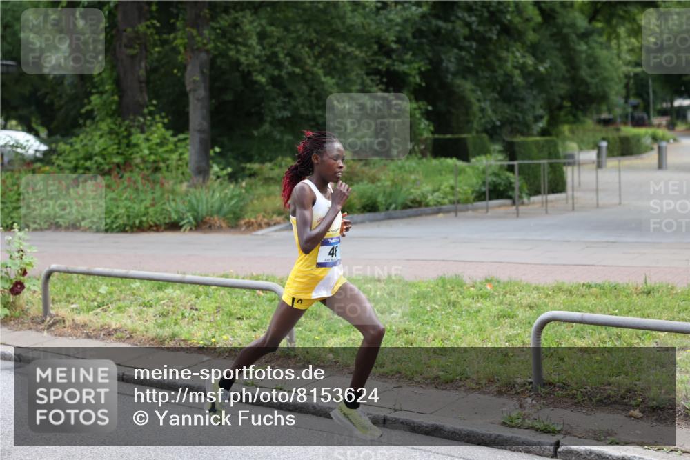 29.06.2025 - hella hamburg halbmarathon Yannick Fuchs http://msf.ph/oto/8153624 29.06.2025 10:07:07 20KM 46, 17888 meine-sportfotos.de