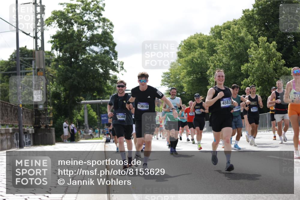 29.06.2025 - hella hamburg halbmarathon Jannik Wohlers http://msf.ph/oto/8153629 29.06.2025 10:15:55 Lombardsbrücke 1212, 1244, 1599, 2803, 2835, 3030, 3134, 3648, 4583, 4637, 5046, 5294, 6024, 7753, 8274, 8597, 8645, 9601, 9628, 9802, 9810, 9881, 10107, 10139, 10141, 10183, 10292, 10844, 10990, 11344, 11345, 11752, 12572, 13215, 13610, 13727, 15332, 15388, 15487, 15724, 16199, 16456, 16921, 17422, 17592, 17694, 17806, 17854, 17942, 18735 meine-sportfotos.de
