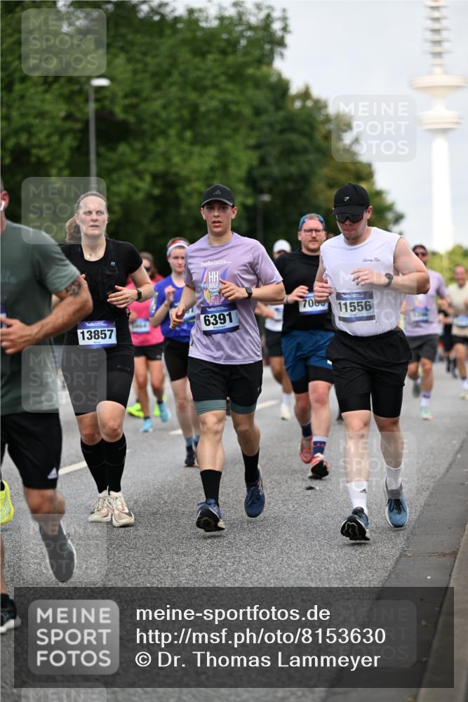 29.06.2025 - hella hamburg halbmarathon Dr. Thomas Lammeyer http://msf.ph/oto/8153630 29.06.2025 10:07:45 Kennedybrücke 1114, 1885, 2594, 2683, 2759, 3001, 4307, 4511, 4587, 5384, 5396, 5464, 5613, 6217, 6391, 6453, 7006, 7277, 7278, 7279, 7306, 7935, 8469, 8614, 9453, 10389, 11402 meine-sportfotos.de