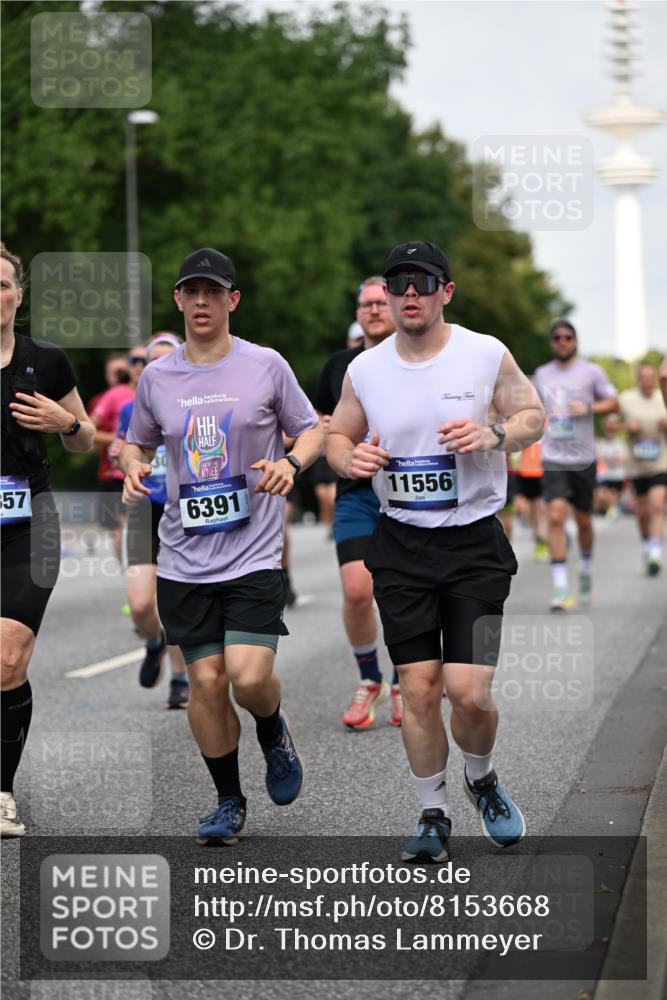 29.06.2025 - hella hamburg halbmarathon Dr. Thomas Lammeyer http://msf.ph/oto/8153668 29.06.2025 10:07:46 Kennedybrücke 1114, 1885, 2594, 2683, 2759, 3001, 4095, 4307, 4511, 4587, 5384, 5396, 5464, 5613, 6217, 6391, 6453, 7006, 7277, 7278, 7279, 7306, 7935, 8469, 8614, 9453, 10389, 11402 meine-sportfotos.de