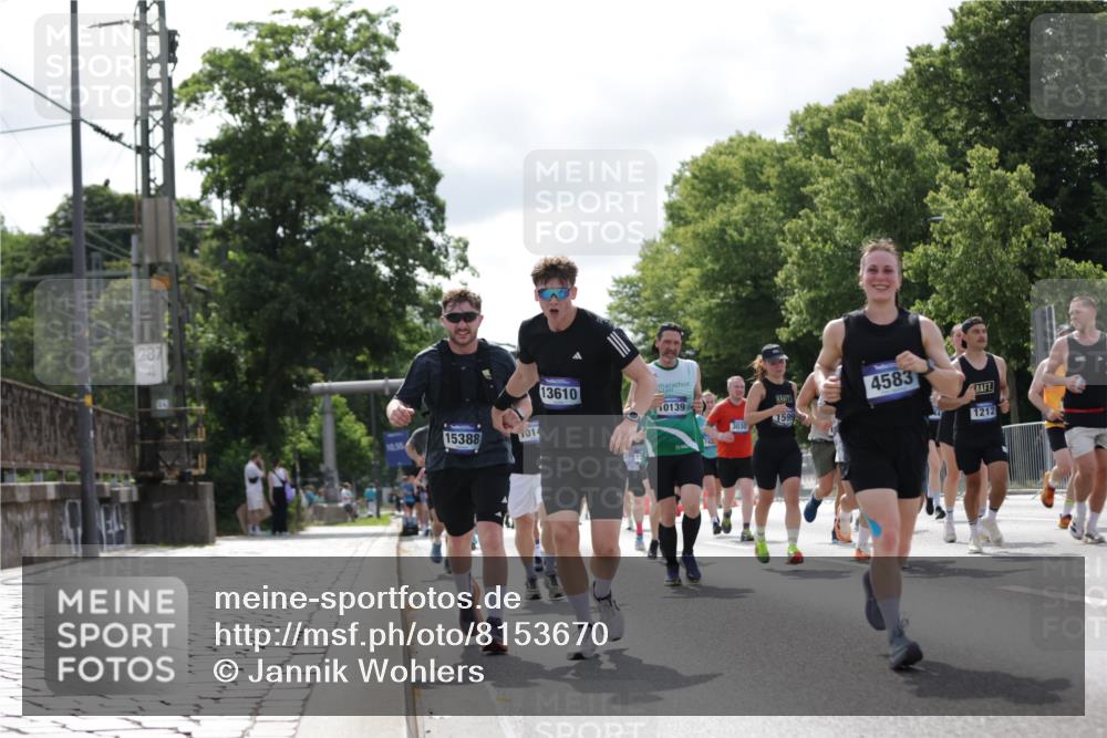 29.06.2025 - hella hamburg halbmarathon Jannik Wohlers http://msf.ph/oto/8153670 29.06.2025 10:15:55 Lombardsbrücke 1212, 1244, 1599, 2803, 2835, 3030, 3134, 3648, 4583, 4637, 5046, 5294, 6024, 7753, 8274, 8597, 8645, 9601, 9628, 9802, 9810, 9881, 10107, 10139, 10141, 10183, 10292, 10844, 10990, 11344, 11345, 11752, 12572, 13215, 13610, 13727, 15332, 15388, 15487, 15724, 16199, 16456, 16921, 17422, 17592, 17694, 17806, 17854, 17942, 18735 meine-sportfotos.de