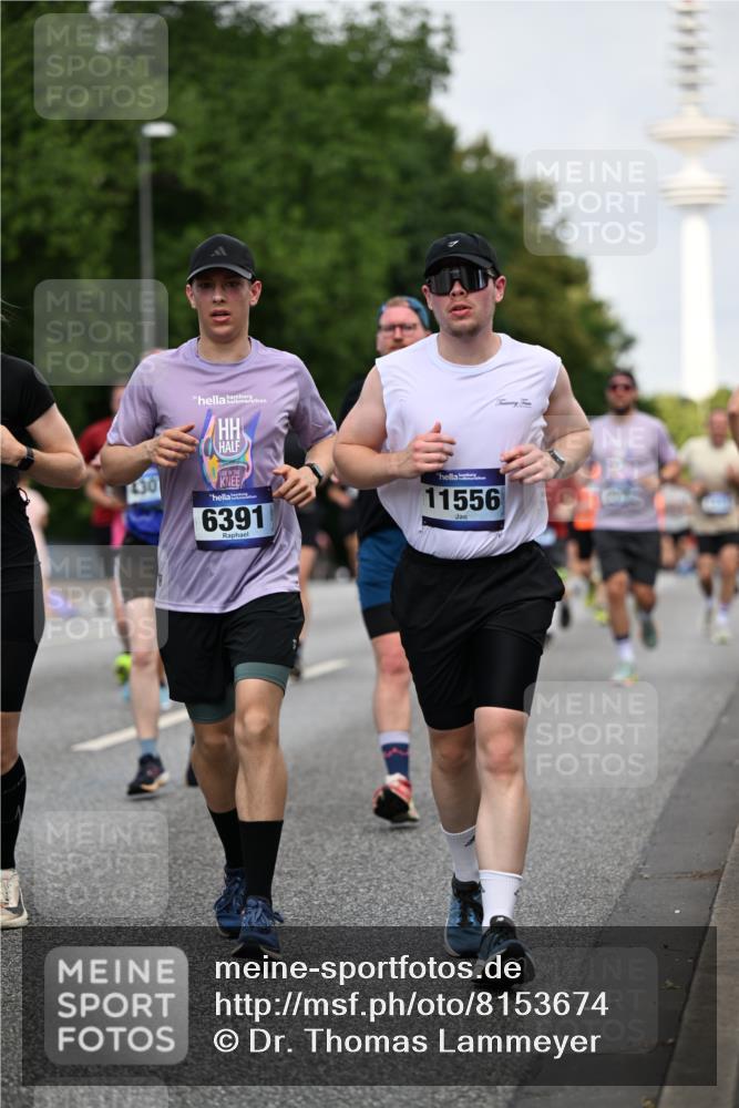 29.06.2025 - hella hamburg halbmarathon Dr. Thomas Lammeyer http://msf.ph/oto/8153674 29.06.2025 10:07:46 Kennedybrücke 1114, 1885, 2594, 2683, 2759, 3001, 4095, 4307, 4511, 4587, 5384, 5396, 5464, 5613, 6217, 6391, 6453, 7006, 7277, 7278, 7279, 7306, 7935, 8469, 8614, 9453, 10389, 11402 meine-sportfotos.de