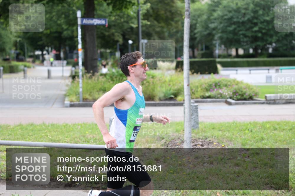 29.06.2025 - hella hamburg halbmarathon Yannick Fuchs http://msf.ph/oto/8153681 29.06.2025 10:07:13 20KM 17888 meine-sportfotos.de