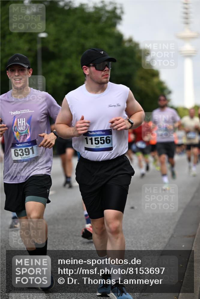 29.06.2025 - hella hamburg halbmarathon Dr. Thomas Lammeyer http://msf.ph/oto/8153697 29.06.2025 10:07:47 Kennedybrücke 1114, 1885, 2594, 2683, 2759, 3001, 4095, 4307, 4511, 4587, 5384, 5396, 5464, 5613, 6217, 6391, 6453, 7006, 7277, 7278, 7279, 7306, 7935, 8469, 8484, 8614, 9453, 10389, 11402 meine-sportfotos.de