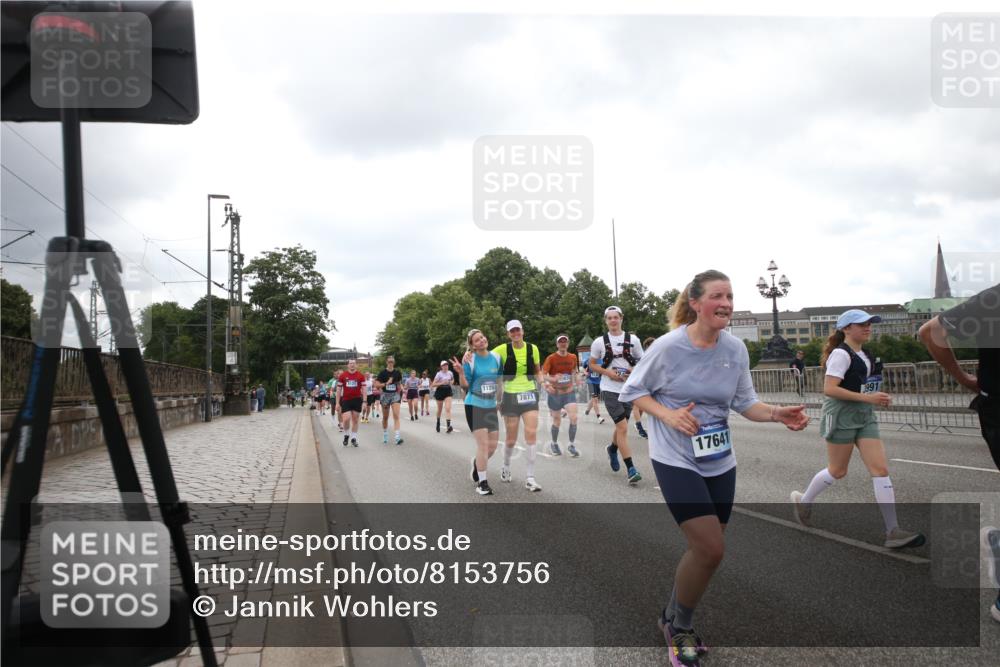 29.06.2025 - hella hamburg halbmarathon Jannik Wohlers http://msf.ph/oto/8153756 29.06.2025 10:51:23 Lombardsbrücke 2593, 3240, 3991, 5291, 5534, 5716, 5717, 6007, 6604, 6885, 6947, 7682, 8399, 9220, 9340, 9462, 9590, 9594, 9673, 10521, 10533, 10693, 10830, 11101, 11875, 12065, 12766, 13151, 13152, 14937, 14959, 15128, 16595, 17364, 17429, 17641, 17902, 18615, 18780, 18975 meine-sportfotos.de