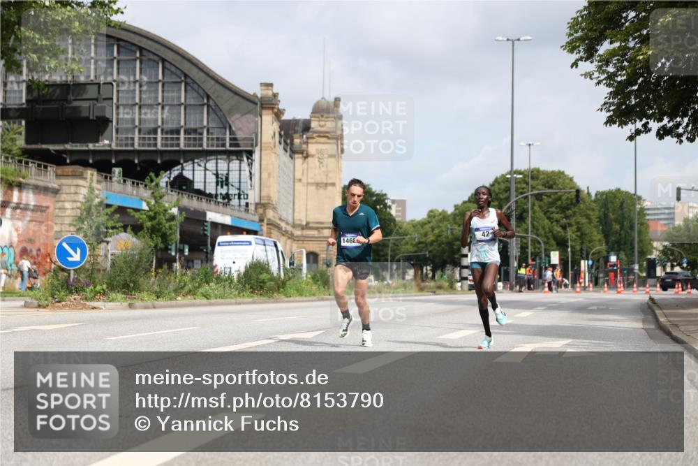 29.06.2025 - hella hamburg halbmarathon Yannick Fuchs http://msf.ph/oto/8153790 29.06.2025 10:09:49 20KM 31, 42, 14689 meine-sportfotos.de