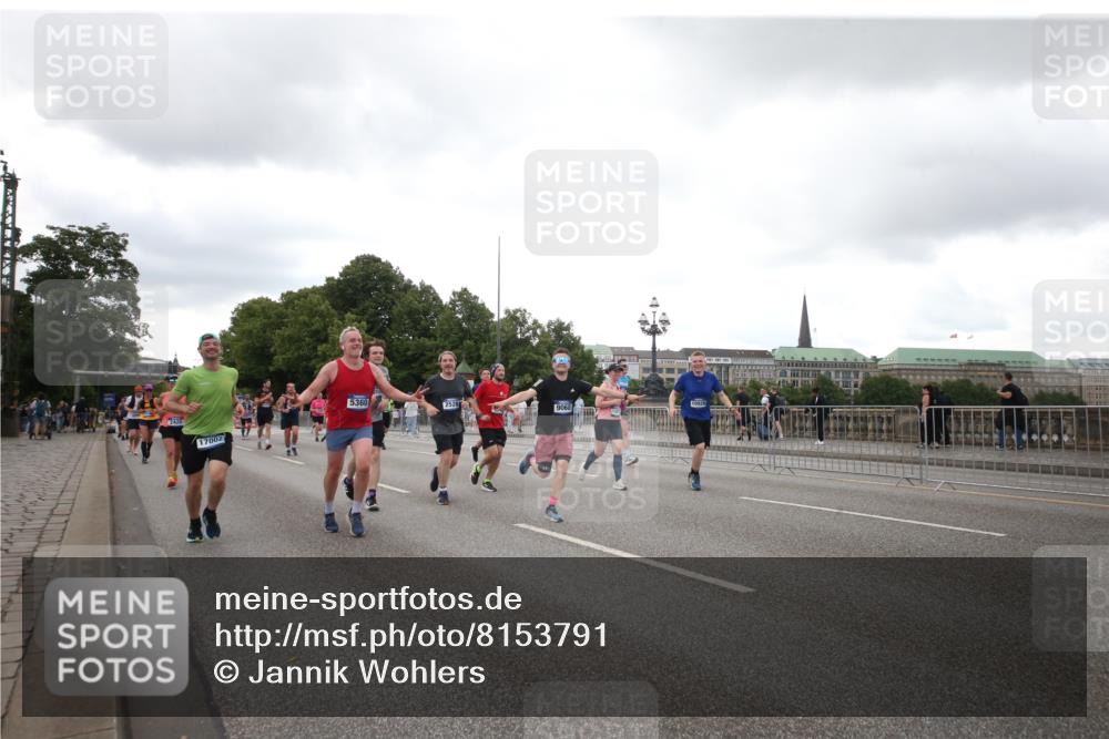 29.06.2025 - hella hamburg halbmarathon Jannik Wohlers http://msf.ph/oto/8153791 29.06.2025 10:52:10 Lombardsbrücke 1369, 1826, 2362, 2420, 2528, 2983, 3140, 3227, 4591, 5360, 6671, 7511, 7735, 7812, 9068, 9070, 9103, 9731, 10080, 10392, 10600, 10879, 10928, 11084, 11297, 12546, 12994, 13207, 13208, 13305, 13677, 14424, 14704, 14893, 14897, 15205, 15447, 15906, 16053, 16056, 16984, 17002, 17050, 17359, 17896, 18106, 18115, 18633, 18645, 18751, 18997, 19063, 19097 meine-sportfotos.de