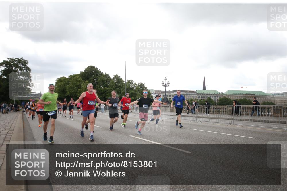 29.06.2025 - hella hamburg halbmarathon Jannik Wohlers http://msf.ph/oto/8153801 29.06.2025 10:52:10 Lombardsbrücke 1369, 1826, 2362, 2420, 2528, 2983, 3140, 3227, 4591, 5360, 6671, 7511, 7735, 7812, 9068, 9070, 9103, 9731, 10080, 10392, 10600, 10879, 10928, 11084, 11297, 12546, 12994, 13207, 13208, 13305, 13677, 14424, 14704, 14893, 14897, 15205, 15447, 15906, 16053, 16056, 16984, 17002, 17050, 17359, 17896, 18106, 18115, 18633, 18645, 18751, 18997, 19063, 19097 meine-sportfotos.de