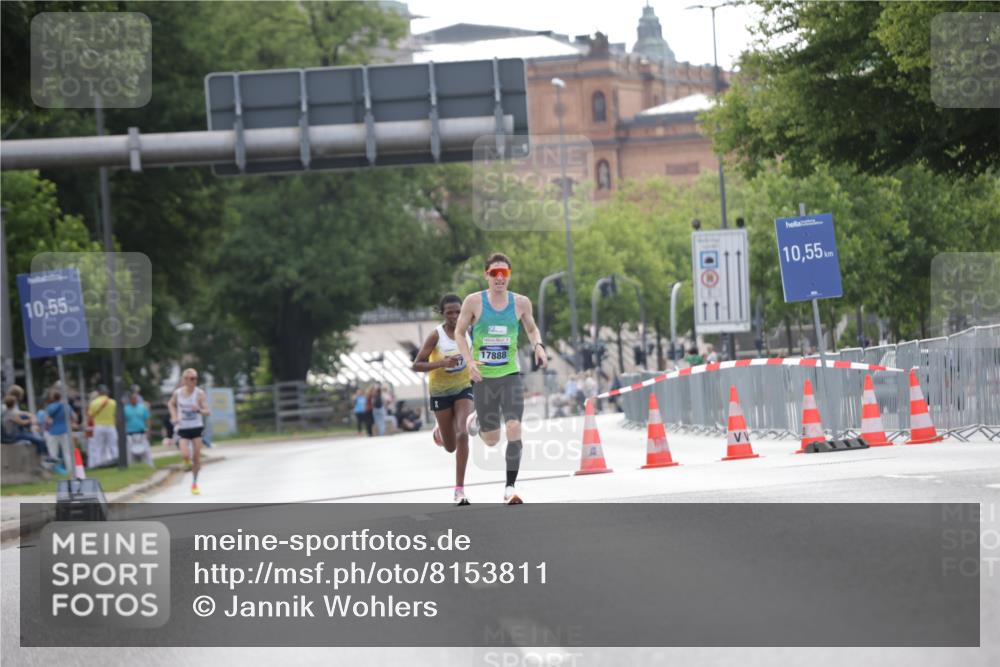 29.06.2025 - hella hamburg halbmarathon Jannik Wohlers http://msf.ph/oto/8153811 29.06.2025 09:35:08 Lombardsbrücke 36, 39 meine-sportfotos.de