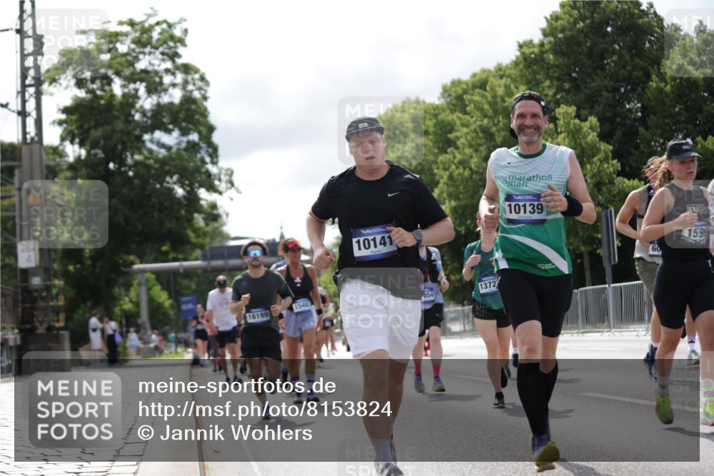 29.06.2025 - hella hamburg halbmarathon Jannik Wohlers http://msf.ph/oto/8153824 29.06.2025 10:15:58 Lombardsbrücke 1212, 1244, 1599, 2835, 3030, 3134, 3156, 3484, 3648, 4583, 4637, 5294, 6024, 7753, 8295, 8597, 8645, 8707, 8847, 9601, 9628, 9810, 9881, 10139, 10141, 10183, 10292, 10990, 11344, 11345, 11752, 12572, 13215, 13220, 13610, 13727, 13835, 14857, 15332, 15388, 15487, 16186, 16199, 16456, 16607, 16921, 17422, 17592, 17694, 17806, 17854, 17942, 18735 meine-sportfotos.de