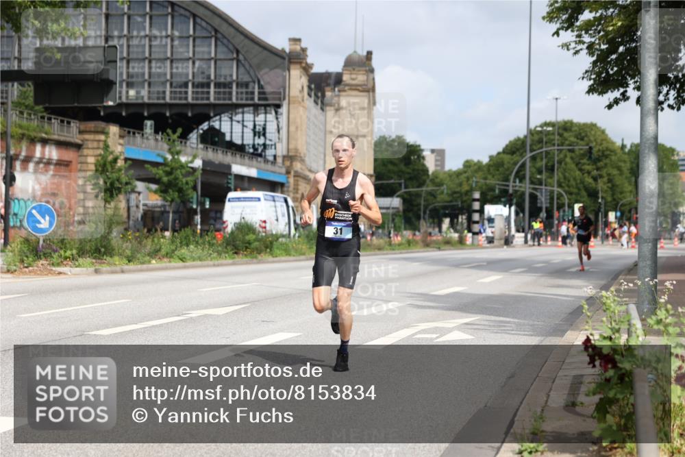 29.06.2025 - hella hamburg halbmarathon Yannick Fuchs http://msf.ph/oto/8153834 29.06.2025 10:10:11 20KM 31, 19227 meine-sportfotos.de